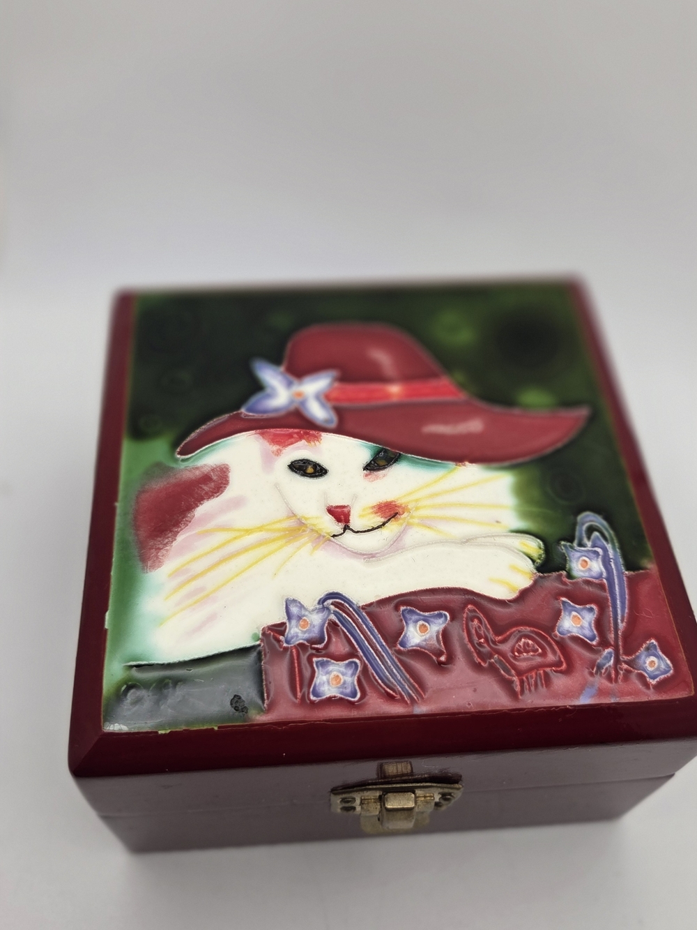 Vintage Red Hat Society White Cat Wooden Trinket Jewelry Box 4.5"